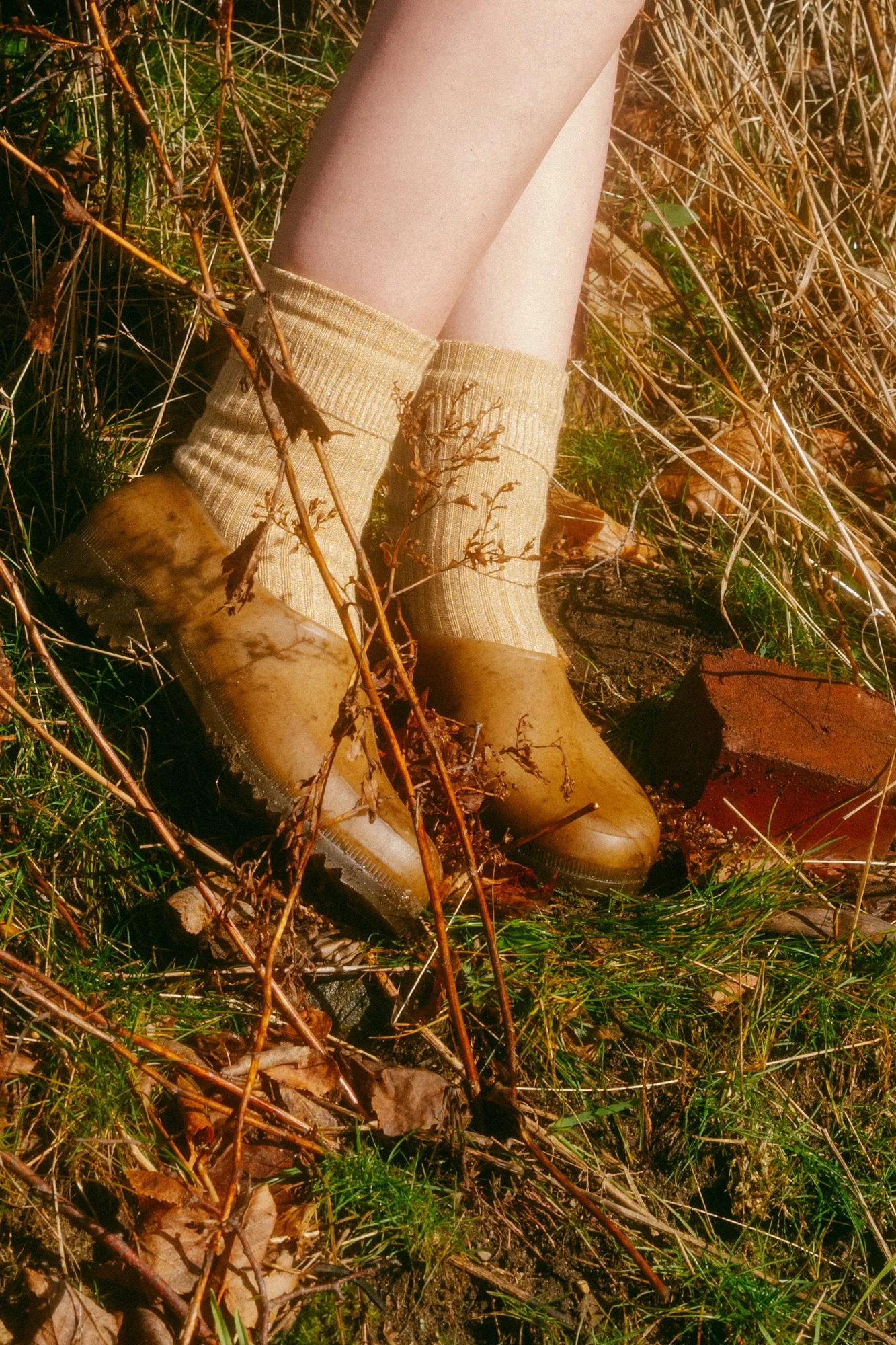 French Recycled Hemp Gardening Clogs in Sepia - Image 8